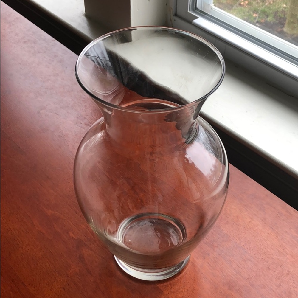Glass vase